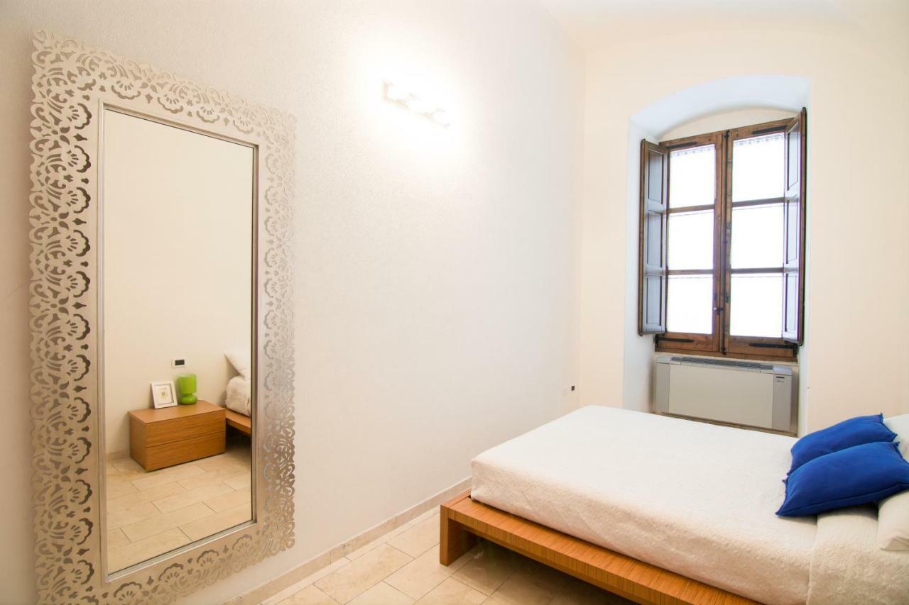 Modern Apartment In Historic Building Cagliari Exterior foto