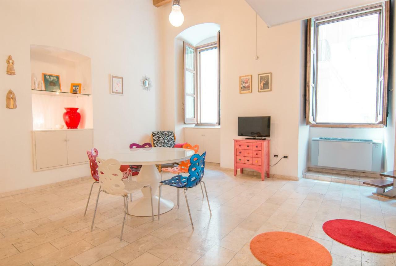 Modern Apartment In Historic Building Cagliari Exterior foto