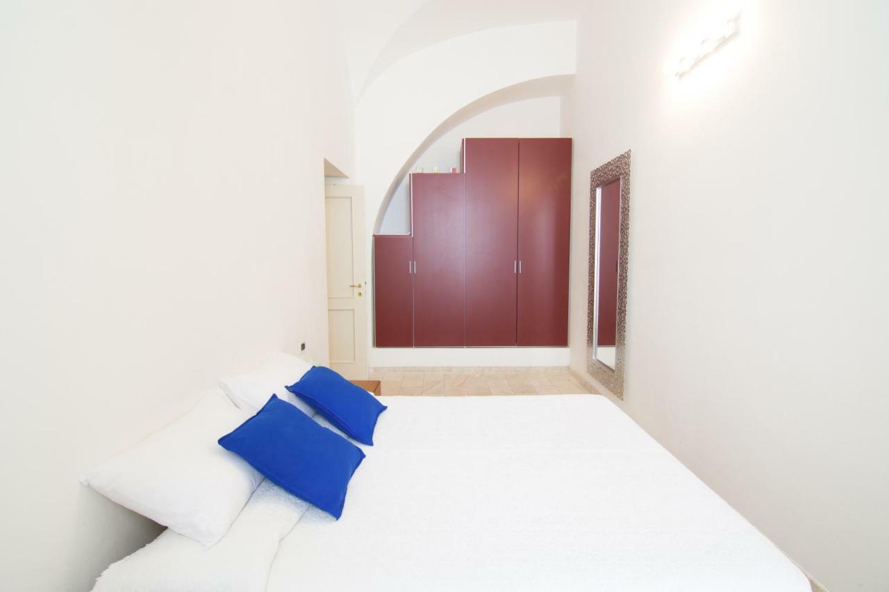 Modern Apartment In Historic Building Cagliari Exterior foto